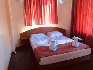 Отель Family Hotel Deja Vu Равда Двухместный номер с 1 кроватью или 2 отдельными кроватями-9